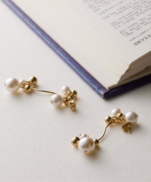 Chez toi（シェトワ）の「メタリック×パールピアス（ピアス（両耳用）・レディース・シルバー/ゴールド・FREE）」の5枚目の写真