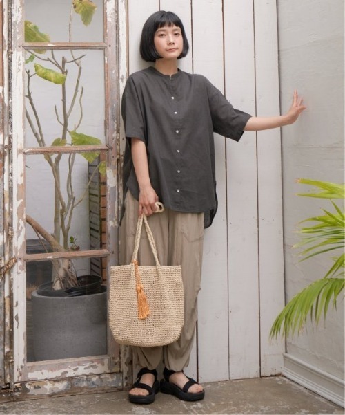 LBC（エルビーシー）の「リネンコットンバンドカラー半袖シャツ（シャツ/ブラウス・レディース・オレンジ/ホワイト/ブルー/チャコールグレー・M）」の14枚目の写真