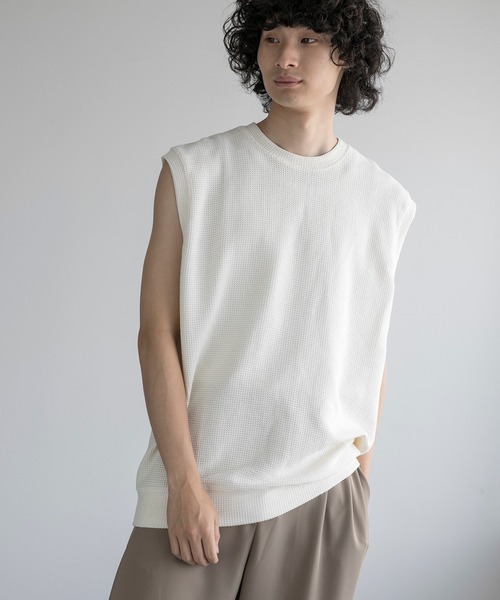 aimoha(アイモハ)の「aimoha men HEAVY COTTON KNIT VEST (SS)(ベスト・メンズ・オフホワイト/ダークグレー/ワインレッド/ブラック・X-LARGE/XX-LARGE/LARGE/XXX-LARGE)」の2枚目の写真