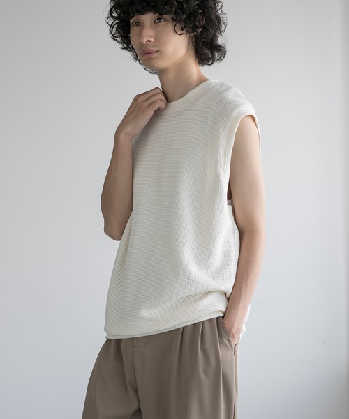 aimoha(アイモハ)の「aimoha men HEAVY COTTON KNIT VEST (SS)(ベスト・メンズ・オフホワイト/ダークグレー/ワインレッド/ブラック・X-LARGE/XX-LARGE/LARGE/XXX-LARGE)」の7枚目の写真