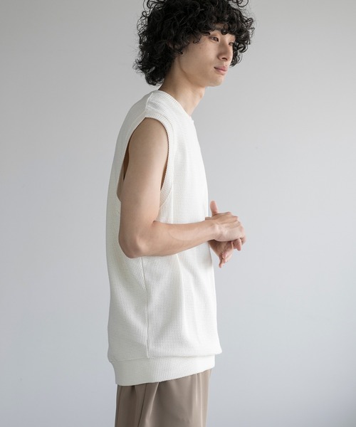 aimoha(アイモハ)の「aimoha men HEAVY COTTON KNIT VEST (SS)(ベスト・メンズ・オフホワイト/ダークグレー/ワインレッド/ブラック・X-LARGE/XX-LARGE/LARGE/XXX-LARGE)」の10枚目の写真