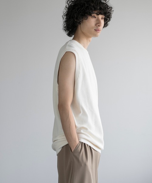 aimoha(アイモハ)の「aimoha men HEAVY COTTON KNIT VEST (SS)(ベスト・メンズ・オフホワイト/ダークグレー/ワインレッド/ブラック・X-LARGE/XX-LARGE/LARGE/XXX-LARGE)」の11枚目の写真