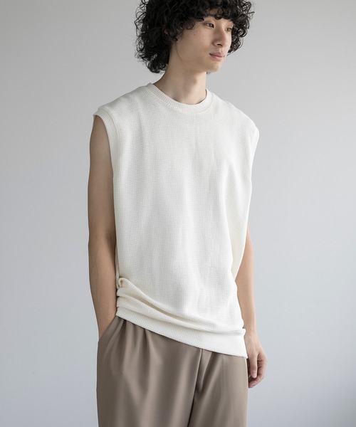 aimoha(アイモハ)の「aimoha men HEAVY COTTON KNIT VEST (SS)(ベスト・メンズ・オフホワイト/ダークグレー/ワインレッド/ブラック・X-LARGE/XX-LARGE/LARGE/XXX-LARGE)」の19枚目の写真