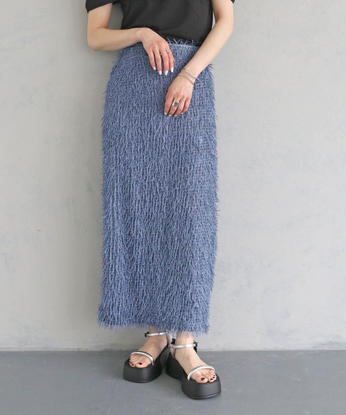 cheriella(シェリエラ)の「【cheriella】WEB限定ラメフリンジタイトスカート(スカート・レディース・ブラック/オフホワイト/ブルー・M)」の3枚目の写真