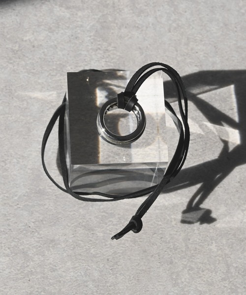 MUTURA（ムツラ）の「レザーネックレス（ネックレス・メンズ・ブラック系1/ブラック系2/ブラック系3/ブラウン系1/ブラウン系2/ブラウン系3/ブラック系4/ブラウン系4/ブラック系5/ブラウン系5・ONE SIZE）」の5枚目の写真