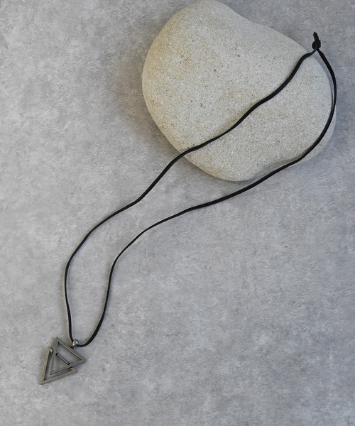 MUTURA（ムツラ）の「レザーネックレス（ネックレス・メンズ・ブラック系1/ブラック系2/ブラック系3/ブラウン系1/ブラウン系2/ブラウン系3/ブラック系4/ブラウン系4/ブラック系5/ブラウン系5・ONE SIZE）」の21枚目の写真