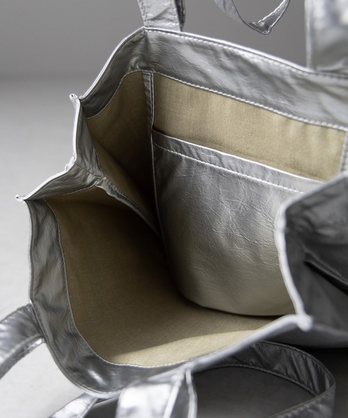 me+em select(ミームセレクト)の「※※【 2color 】ソフトレザースクエアショルダートートバッグ / soft leather square shoulder tote bag(ショルダーバッグ・レディース・ブラック/シルバー・FREE)」の22枚目の写真