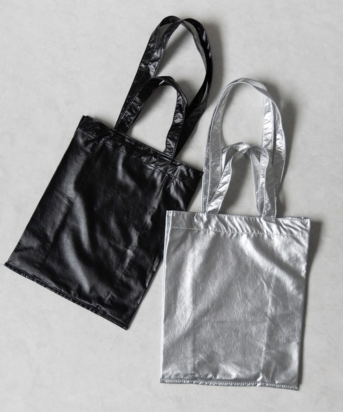me+em select(ミームセレクト)の「※※【 2color 】ソフトレザースクエアショルダートートバッグ / soft leather square shoulder tote bag(ショルダーバッグ・レディース・ブラック/シルバー・FREE)」の4枚目の写真