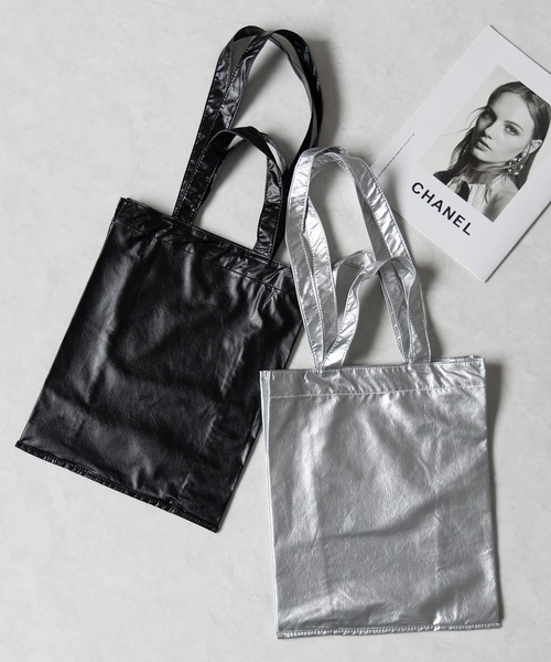 me+em select(ミームセレクト)の「※※【 2color 】ソフトレザースクエアショルダートートバッグ / soft leather square shoulder tote bag(ショルダーバッグ・レディース・ブラック/シルバー・FREE)」の3枚目の写真