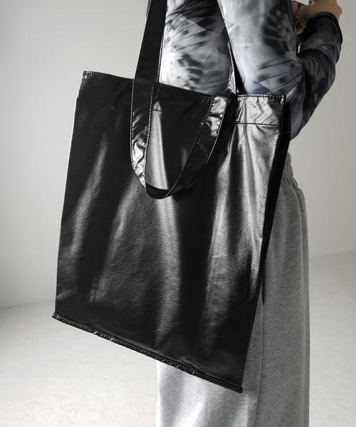 me+em select(ミームセレクト)の「※※【 2color 】ソフトレザースクエアショルダートートバッグ / soft leather square shoulder tote bag(ショルダーバッグ・レディース・ブラック/シルバー・FREE)」の12枚目の写真