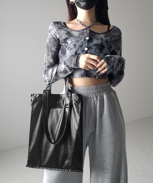 me+em select(ミームセレクト)の「※※【 2color 】ソフトレザースクエアショルダートートバッグ / soft leather square shoulder tote bag(ショルダーバッグ・レディース・ブラック/シルバー・FREE)」の16枚目の写真