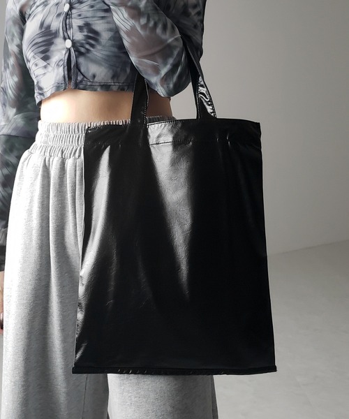 me+em select(ミームセレクト)の「※※【 2color 】ソフトレザースクエアショルダートートバッグ / soft leather square shoulder tote bag(ショルダーバッグ・レディース・ブラック/シルバー・FREE)」の17枚目の写真