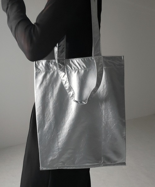 me+em select(ミームセレクト)の「※※【 2color 】ソフトレザースクエアショルダートートバッグ / soft leather square shoulder tote bag(ショルダーバッグ・レディース・ブラック/シルバー・FREE)」の5枚目の写真