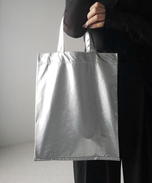 me+em select(ミームセレクト)の「※※【 2color 】ソフトレザースクエアショルダートートバッグ / soft leather square shoulder tote bag(ショルダーバッグ・レディース・ブラック/シルバー・FREE)」の9枚目の写真