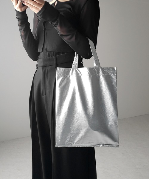me+em select(ミームセレクト)の「※※【 2color 】ソフトレザースクエアショルダートートバッグ / soft leather square shoulder tote bag(ショルダーバッグ・レディース・ブラック/シルバー・FREE)」の10枚目の写真