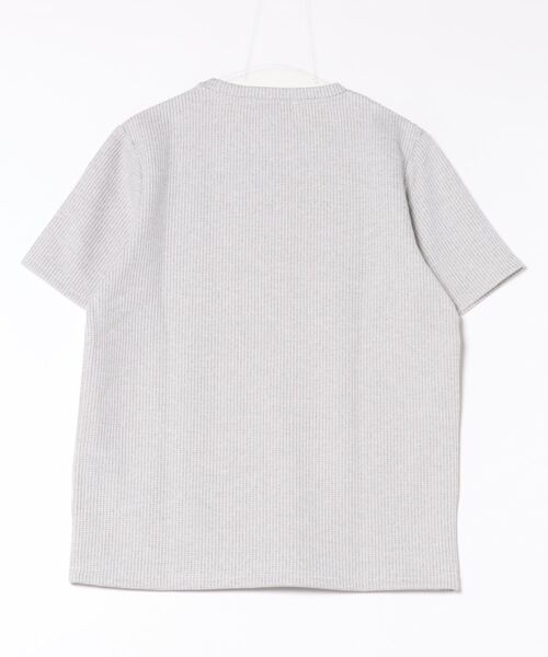 TAKA-Q(タカキュー)の「タカキュー 杢ワッフル クルーネック 半袖 Tシャツ(Tシャツ/カットソー・メンズ・ライトグレー/ネイビー・MEDIUM/X-LARGE/LARGE)」の3枚目の写真