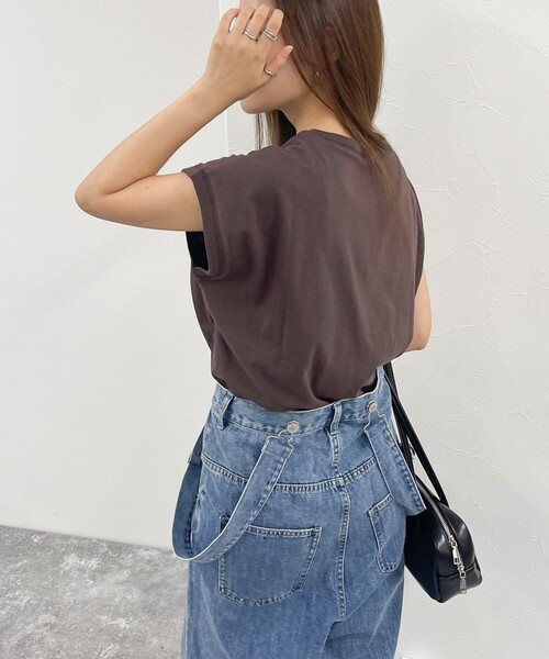 fredy emue(フレディエミュ)の「フレンチスリーブプリントTシャツ(Tシャツ/カットソー・レディース・ブラウン/チャコールグレー/オフホワイト・38)」の10枚目の写真