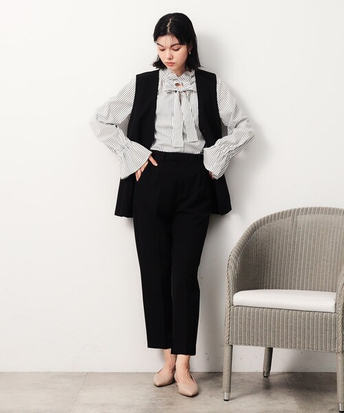 OPAQUE.CLIP（オペークドットクリップ）の「スリットテーパードパンツ／セットアップ対応【洗濯機洗い可】（その他パンツ・レディース・ブラウン系その他/ブラック・40/38/36/42）」の21枚目の写真