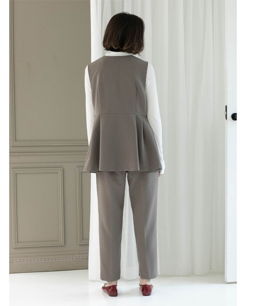 OPAQUE.CLIP（オペークドットクリップ）の「スリットテーパードパンツ／セットアップ対応【洗濯機洗い可】（その他パンツ・レディース・ブラウン系その他/ブラック・40/38/36/42）」の17枚目の写真