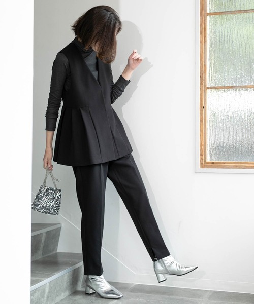 OPAQUE.CLIP（オペークドットクリップ）の「スリットテーパードパンツ／セットアップ対応【洗濯機洗い可】（その他パンツ・レディース・ブラウン系その他/ブラック・40/38/36/42）」の6枚目の写真