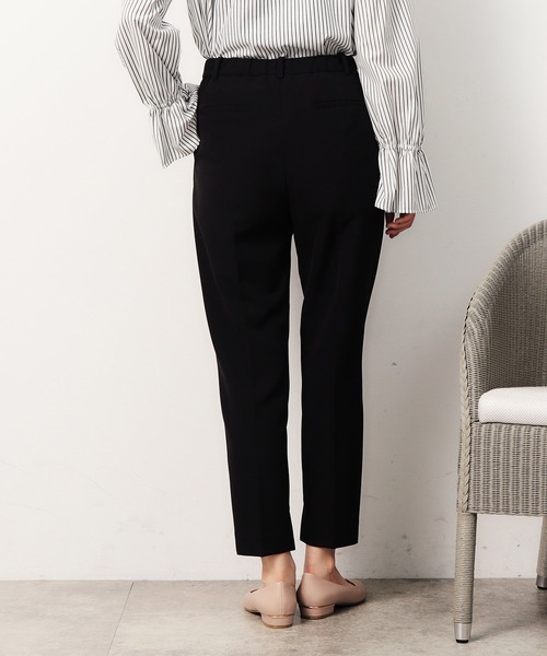 OPAQUE.CLIP（オペークドットクリップ）の「スリットテーパードパンツ／セットアップ対応【洗濯機洗い可】（その他パンツ・レディース・ブラウン系その他/ブラック・40/38/36/42）」の19枚目の写真