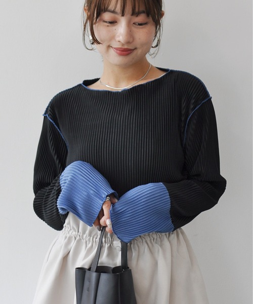 Meli rich（メリーリッチ）の「プリーツ配色プルオーバー（Tシャツ/カットソー・レディース・アイボリー/ブラック/ネイビー/ブラック系その他/ブルー系その他/ホワイト系その他・FREE）」の5枚目の写真