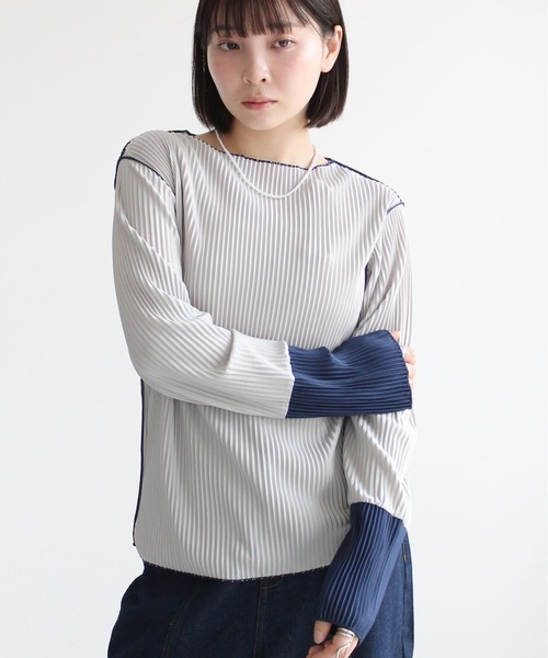 Meli rich（メリーリッチ）の「プリーツ配色プルオーバー（Tシャツ/カットソー・レディース・アイボリー/ブラック/ネイビー/ブラック系その他/ブルー系その他/ホワイト系その他/チャコールグレー/グレー/ブルー系その他2・FREE）」の6枚目の写真