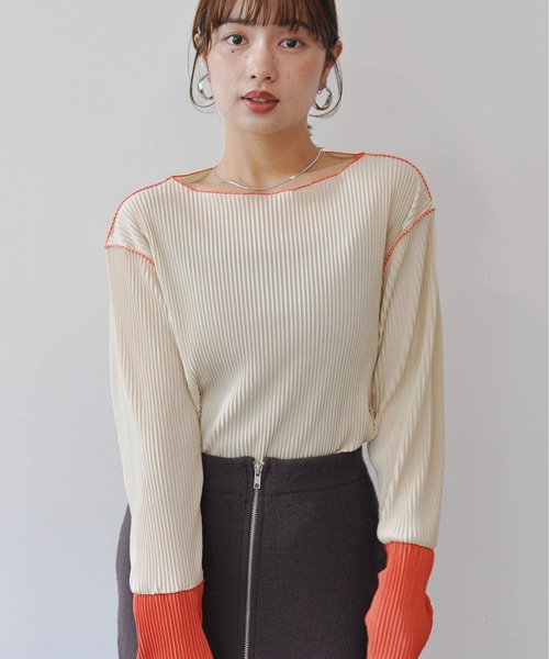 Meli rich（メリーリッチ）の「プリーツ配色プルオーバー（Tシャツ/カットソー・レディース・アイボリー/ブラック/ネイビー/ブラック系その他/ブルー系その他/ホワイト系その他・FREE）」の9枚目の写真