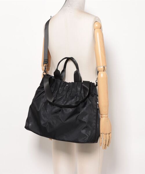 Three Four Time（ｽﾘｰﾌｫｰﾀｲﾑ）の「タックプリーツ星ナイロン3WAY BAG