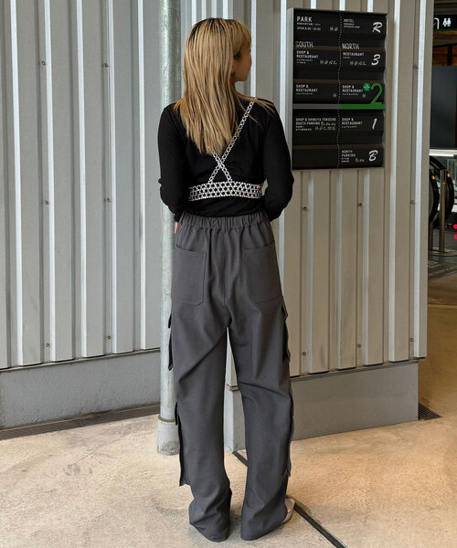 CIAOPANIC(チャオパニック)の「袖シャーリングラメリブ配色トップス(Tシャツ/カットソー・レディース・ブルー/グレー/ブラック/ホワイト・FREE)」の22枚目の写真
