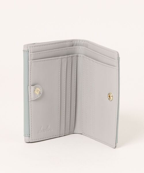 dazzlin（ダズリン）の「dazzlin/ダズリン　シュリンク×スムース　切り替え　二つ折りウォレット（財布・レディース・ベージュ系その他/ブルーグレー/ブラック/アイボリー・FREE）」の5枚目の写真