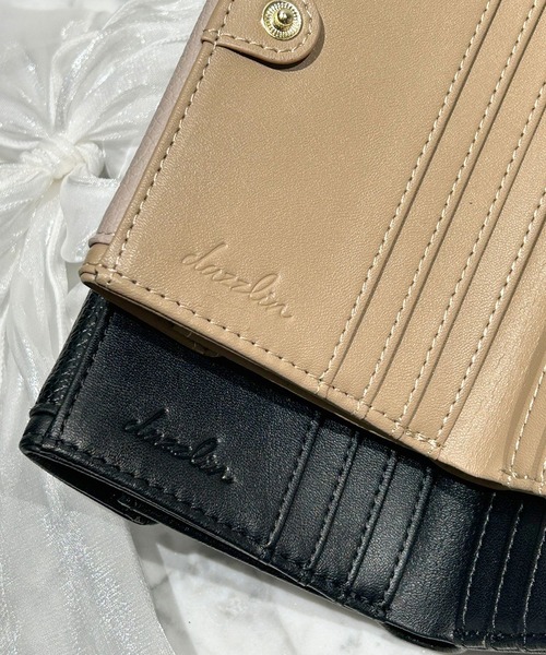 dazzlin（ダズリン）の「dazzlin/ダズリン　シュリンク×スムース　切り替え　二つ折りウォレット（財布・レディース・ベージュ系その他/ブルーグレー/ブラック/アイボリー・FREE）」の20枚目の写真