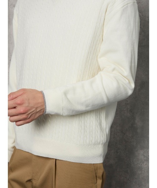 Perfect Suit FActory（パーフェクトスーツファクトリー）の「ケーブル編み　Vネックプルオーバーニット　ホワイト/パープル（ニット/セーター・メンズ・オフホワイト/ダークパープル・LL/M/L）」の7枚目の写真