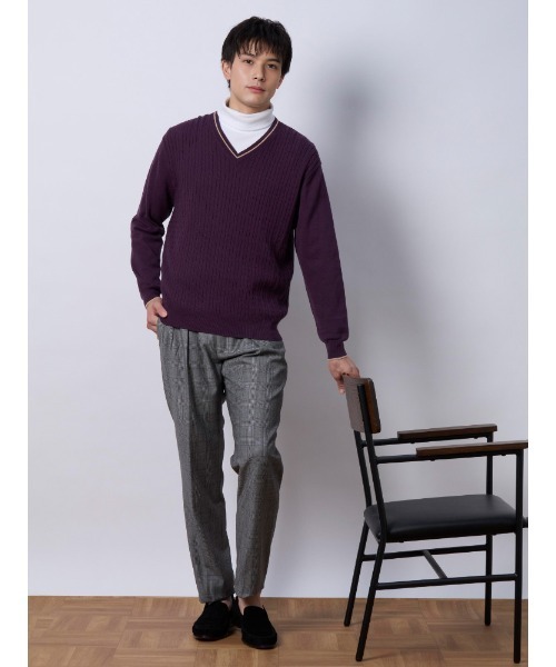 Perfect Suit FActory（パーフェクトスーツファクトリー）の「ケーブル編み　Vネックプルオーバーニット　ホワイト/パープル（ニット/セーター・メンズ・オフホワイト/ダークパープル・LL/M/L）」の17枚目の写真
