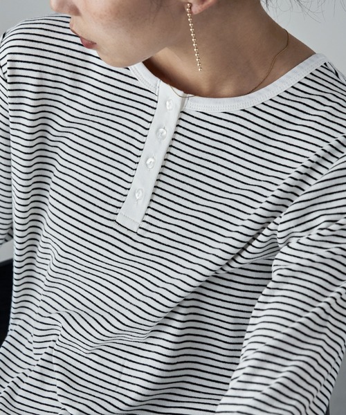etoll.（エトル）の「ヘンリーネック2wayボーダーロンT トップス（Tシャツ/カットソー・レディース・オレンジ/ブラック/オフホワイト/チャコールグレー・M）」の16枚目の写真