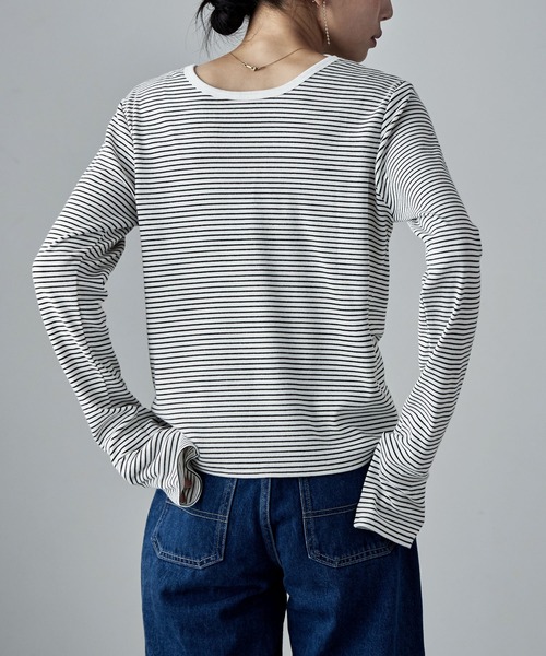 etoll.（エトル）の「ヘンリーネック2wayボーダーロンT トップス（Tシャツ/カットソー・レディース・オレンジ/ブラック/オフホワイト/チャコールグレー・M）」の18枚目の写真
