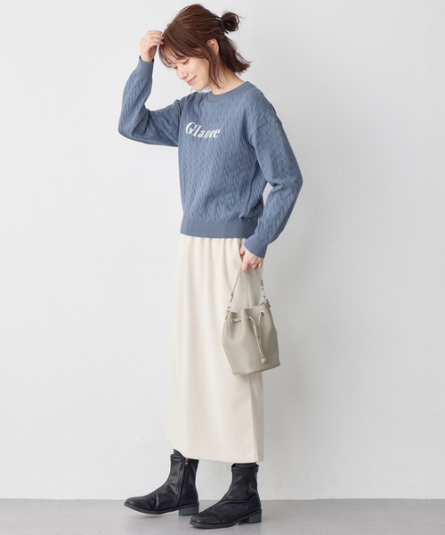 Viola e Viola（ヴィオラエヴィオラ）の「洗えるもちもちロゴ刺しゅうケーブルニット（ニット/セーター・レディース・グレー/ブルー・L/LL/M）」の6枚目の写真