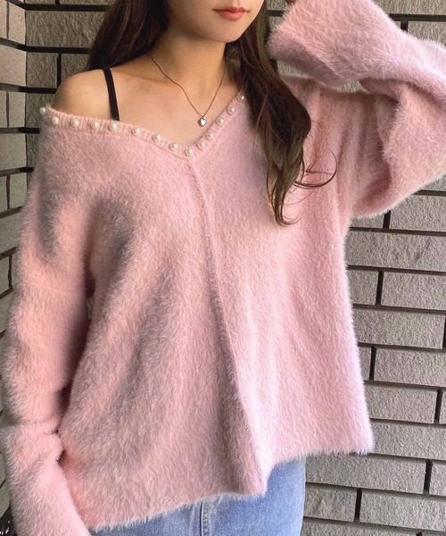 NANEA(ナネア)の「パール付きVネックニットプルオーバー(ニット/セーター・レディース・ブルー/ピンク/ブラック/ホワイト・フリー)」の15枚目の写真