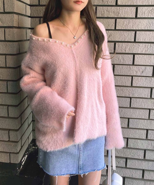 NANEA(ナネア)の「パール付きVネックニットプルオーバー(ニット/セーター・レディース・ブルー/ピンク/ブラック/ホワイト・フリー)」の16枚目の写真