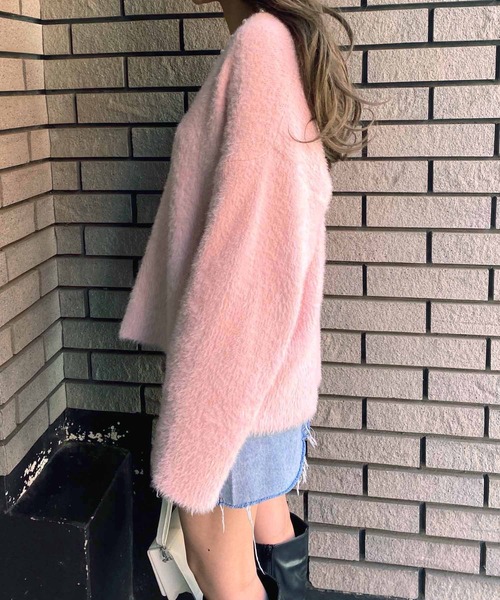 NANEA(ナネア)の「パール付きVネックニットプルオーバー(ニット/セーター・レディース・ブルー/ピンク/ブラック/ホワイト・フリー)」の19枚目の写真