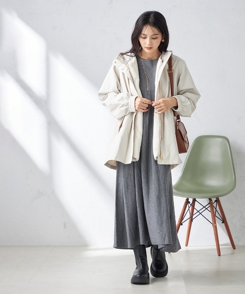 a.v.v(アーヴェヴェ)の「ギャザーニットワンピース(ワンピース・レディース・ブラック/グレー・38/36/40)」の21枚目の写真