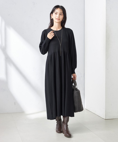a.v.v(アーヴェヴェ)の「ギャザーニットワンピース(ワンピース・レディース・ブラック/グレー・38/36/40)」の1枚目の写真