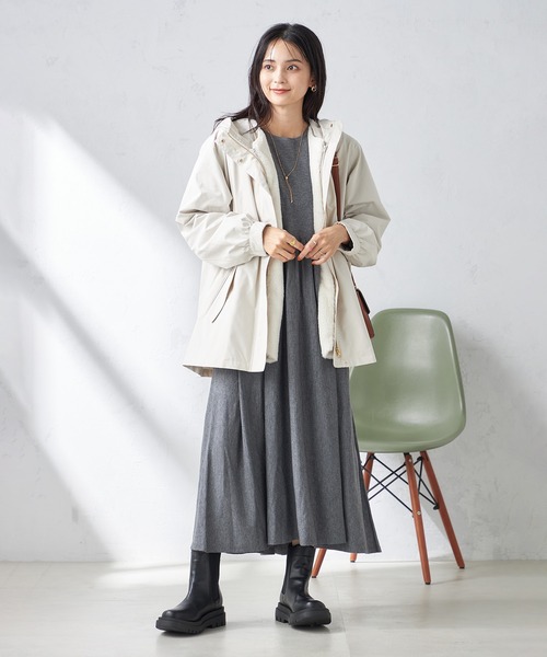 a.v.v(アーヴェヴェ)の「ギャザーニットワンピース(ワンピース・レディース・ブラック/グレー・38/36/40)」の3枚目の写真