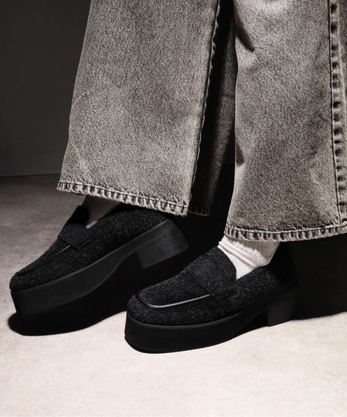 新品 VINILO ローファー スペイン製 ブラックラメ ヴィニーロ セール】【welise/ウェライズ】+6cmボリュームハイソール シャギー