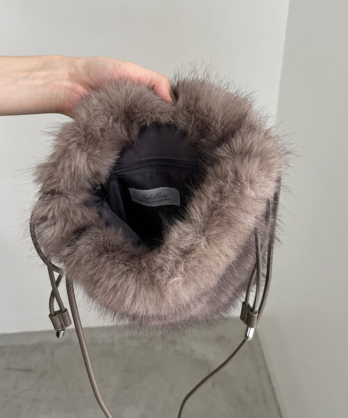 CAPRICIEUX LE'MAGE（カプリシューレマージュ）の「エコファー巾着バッグ（ショルダーバッグ・レディース・アイボリー/モカ/イエロー・FREE）」の11枚目の写真