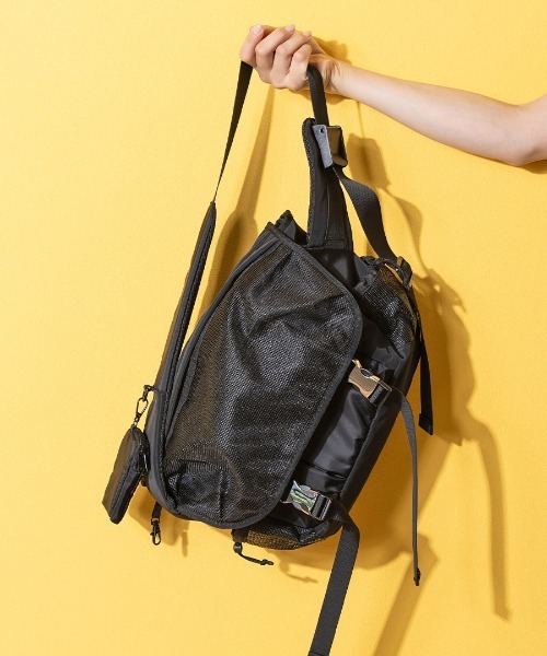 HAYNI(ヘイニ)の「Lekha レカ(ボディバッグ/ウエストポーチ・レディース・ブラック・FREE)」の5枚目の写真