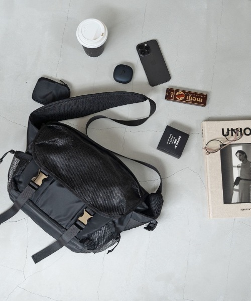HAYNI(ヘイニ)の「Lekha レカ(ボディバッグ/ウエストポーチ・レディース・ブラック・FREE)」の7枚目の写真