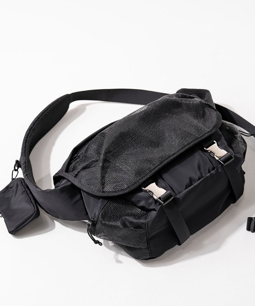 HAYNI(ヘイニ)の「Lekha レカ(ボディバッグ/ウエストポーチ・レディース・ブラック・FREE)」の10枚目の写真