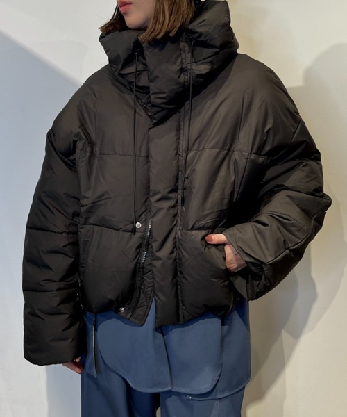 Solace（ソレイス）の「フード付き中綿パフブルゾン（ダウンジャケット/コート・レディース・ブラック/ブラウン・FREE）」の13枚目の写真