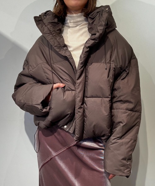 Solace（ソレイス）の「フード付き中綿パフブルゾン（ダウンジャケット/コート・レディース・ブラック/ブラウン・FREE）」の3枚目の写真